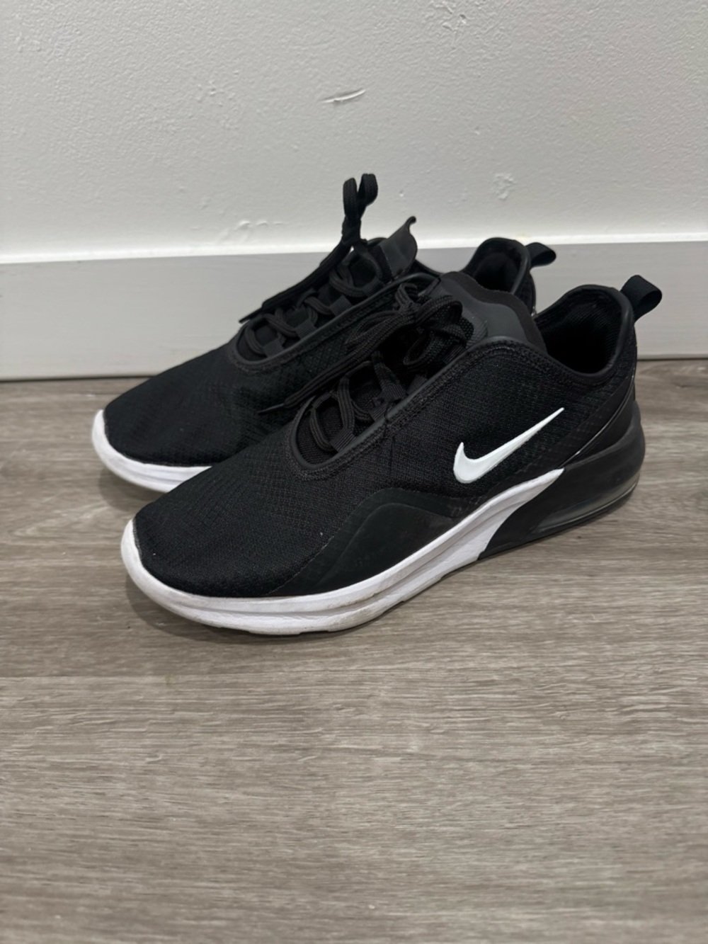 Nike Air Max Motion 2